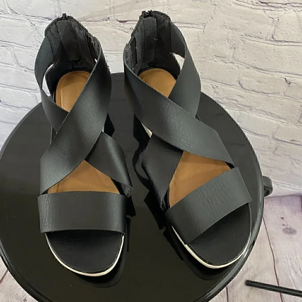 Universal Thread Hummingbird Ankle Strap Sandal